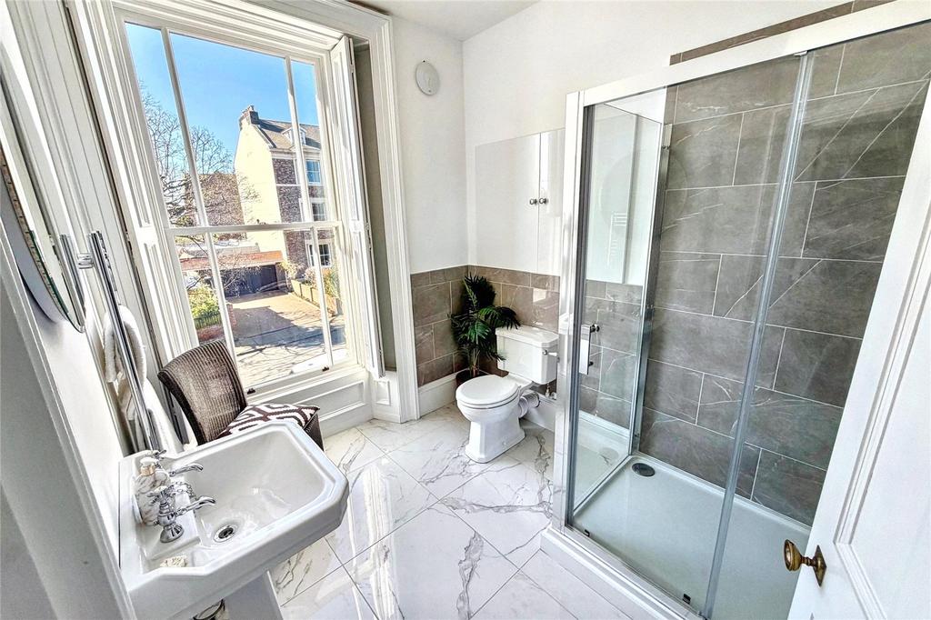 Bed2 En-Suite