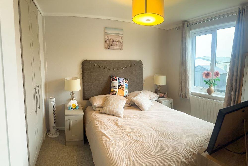 Prestige Majestic Second Bedroom At Willowgrove Le