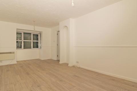 2 bedroom flat to rent, Unicorn Walk, Greenhithe DA9