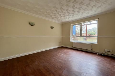 4 bedroom end of terrace house for sale, Crabtree, PETERBOROUGH PE4