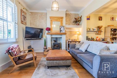 2 bedroom cottage for sale, Church Road, Walton On The Naze