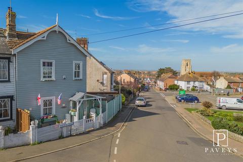 2 bedroom cottage for sale, Church Road, Walton On The Naze