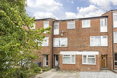 undefined, Dumbleton Close, Kingston Upon Thames KT1