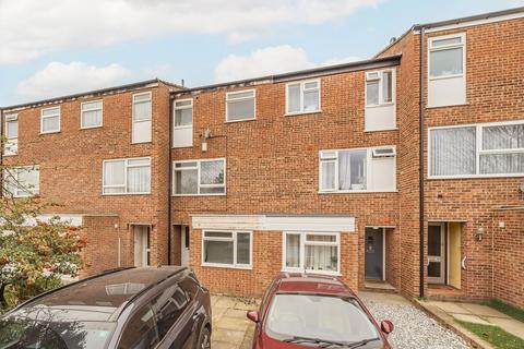 undefined, Dumbleton Close, Kingston Upon Thames KT1