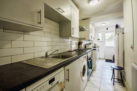 4 bedroom terraced house for sale, Randolph Approach, London E16