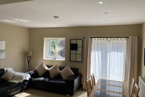 2 bedroom apartment to rent, Merthyr Road, Whitchurch