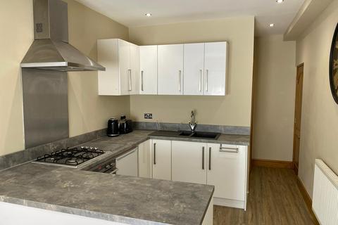 2 bedroom apartment to rent, Merthyr Road, Whitchurch
