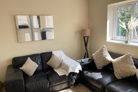 2 bedroom apartment to rent, Merthyr Road, Whitchurch