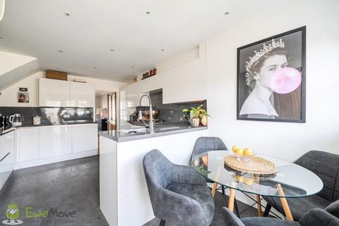 3 bedroom end of terrace house for sale, Farringdon Way, Tadley RG26