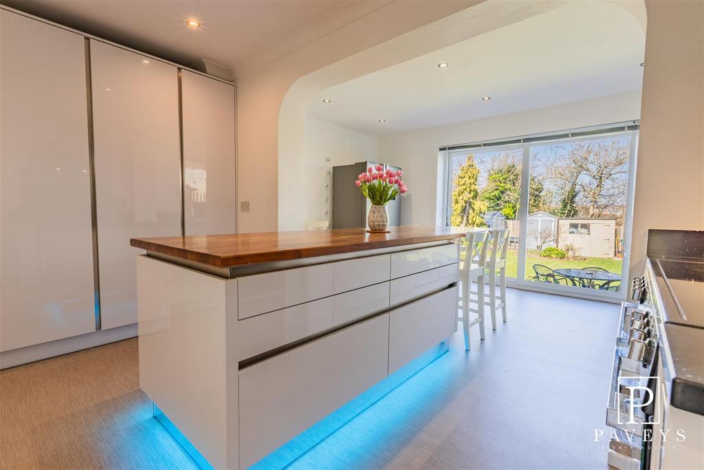 Kitchen / breakfast room