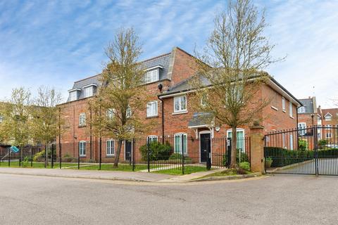 2 bedroom flat for sale, Great North Road, Hatfield
