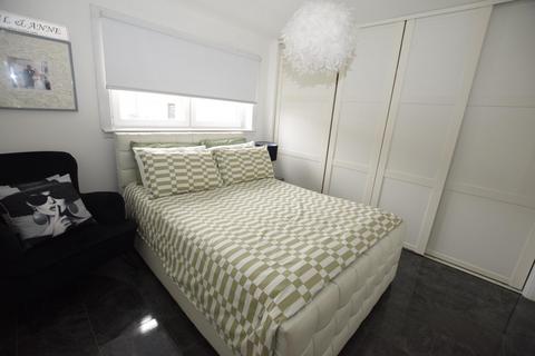 undefined, Cockenzie Street, Glasgow, G32 6
