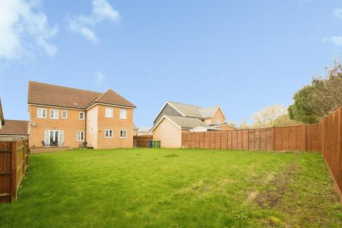 5 bedroom detached house for sale, Playcross Close, Great Cambourne, Cambridge