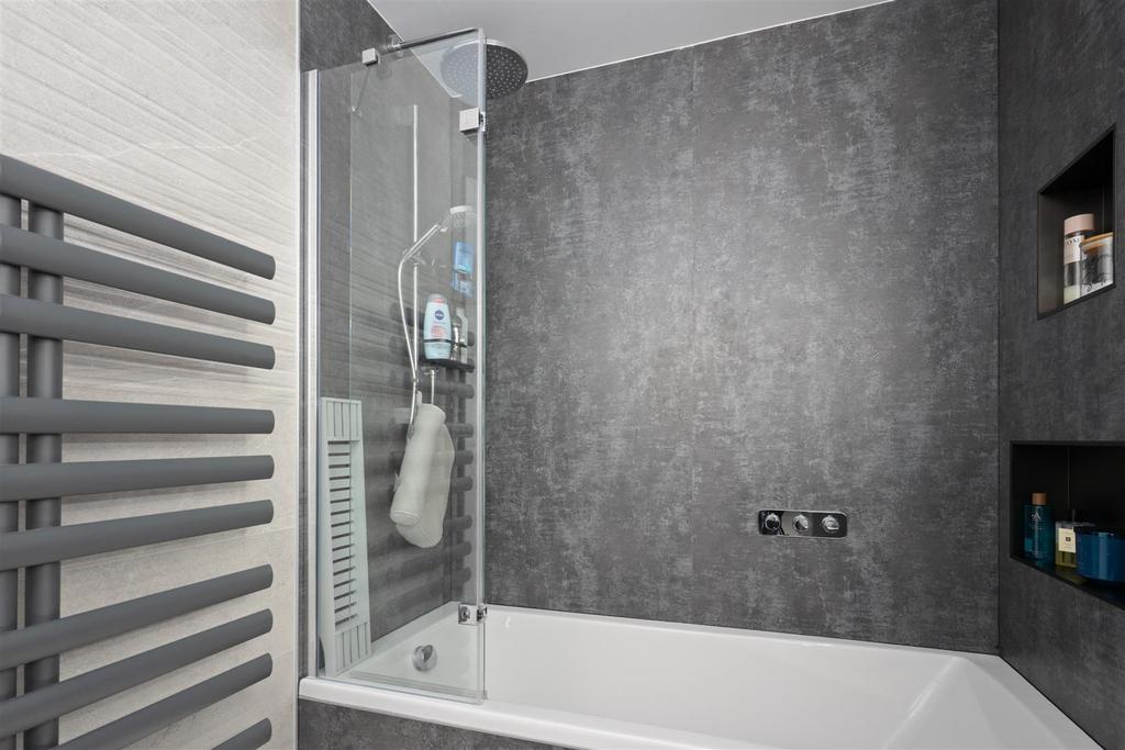 19 Hunterhall Pl-0039.JPG