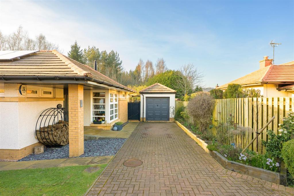 19 Hunterhall Pl-0012.jpg