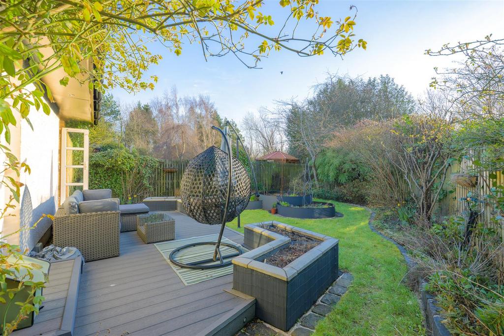 19 Hunterhall Pl-0043.jpg