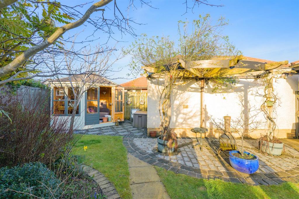 19 Hunterhall Pl-0048.jpg