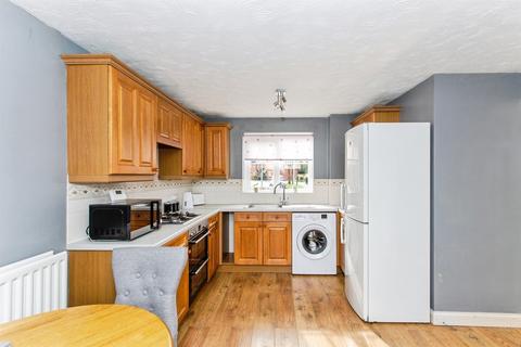 3 bedroom end of terrace house for sale, Chaffinch Walk, Great Cambourne, Cambridge