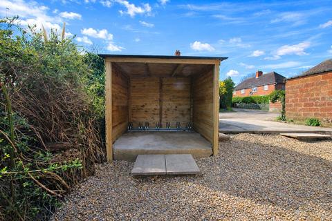 undefined, Woodside Road, Guildford, Surrey, GU2