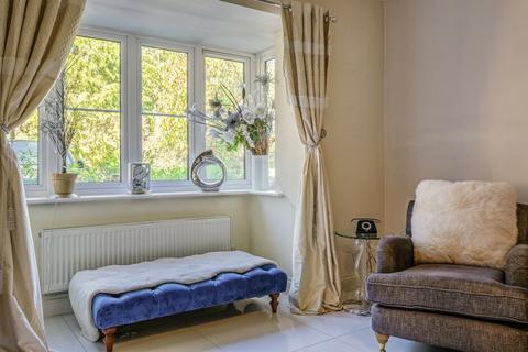 4 bedroom house for sale, Hawthorne Gardens, Caterham, CR3