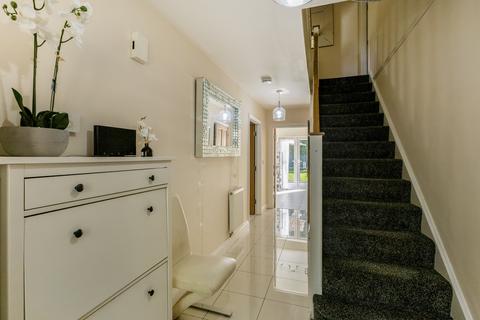 4 bedroom house for sale, Hawthorne Gardens, Caterham, CR3