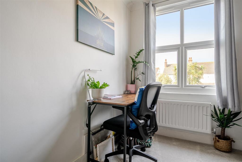 Bedroom/Office