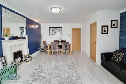 3 bedroom semi-detached house for sale, 10, Wakefield Close, Crewe, Cheshire East, CW1 3QW