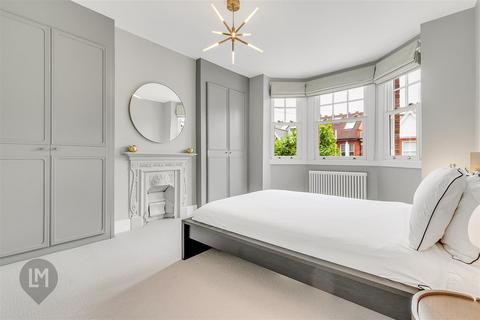 4 bedroom house for sale, Pirbright Road, London