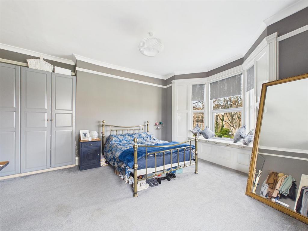 Bed 1 2.jpg