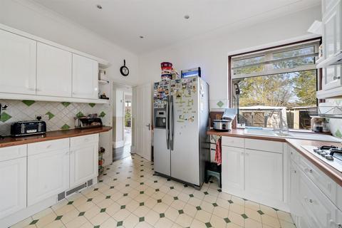 undefined, Knoll Road, Bexley DA5