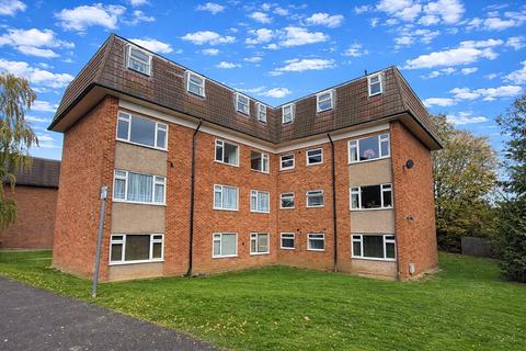 2 bedroom flat to rent, Lambs Close, Cuffley