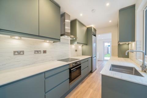 4 bedroom semi-detached house for sale, Oakwood Avenue, Mitcham CR4