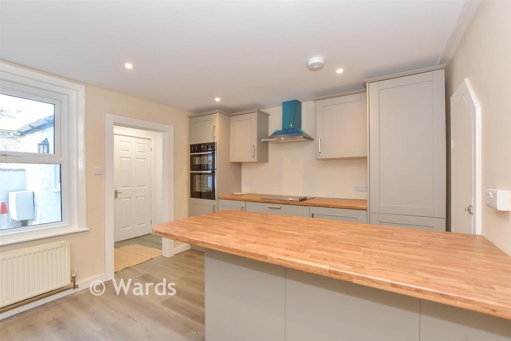 Kitchen/ Breakfast Room