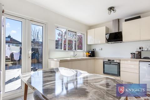 3 bedroom house for sale, Berkshire Gardens, London, N18
