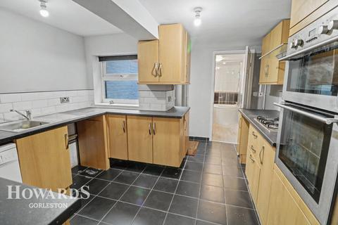 3 bedroom terraced house for sale, Cobholm Road, Great Yarmouth