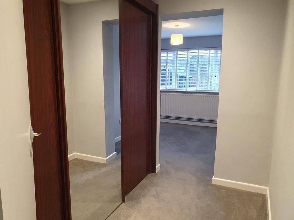 Master dressing area.jpg