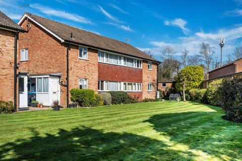 2 bedroom apartment for sale, Master Close, Oxted, Surrey, RH8