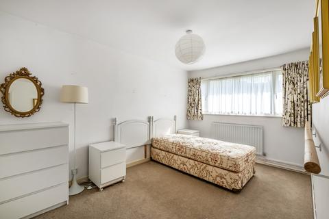 2 bedroom apartment for sale, Master Close, Oxted, Surrey, RH8
