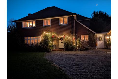 4 bedroom detached house for sale, Woodmans Green Road, Battle, TN33