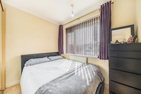 undefined, Hawthorn Close, Hampton TW12