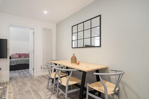 2 bedroom flat to rent, Leinster Square, London, W2