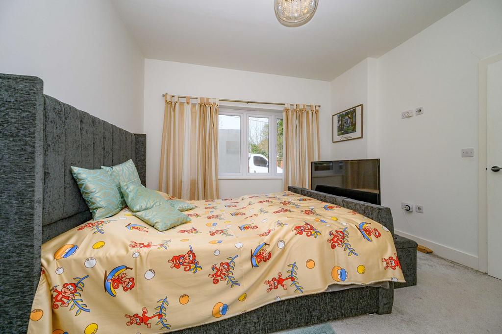 Bedroom 2 (Ground Floor)