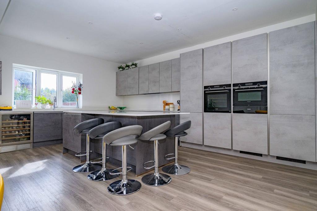 Kitchen/Lounge