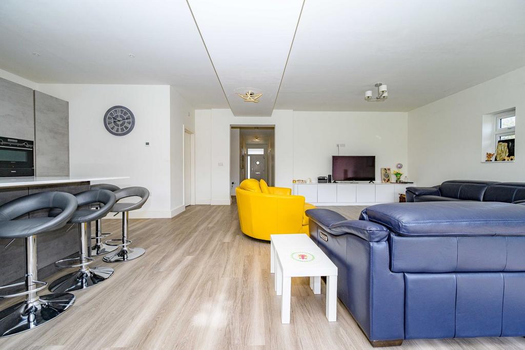 Kitchen/Lounge