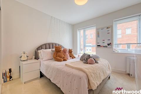 1 bedroom flat to rent, Henry Shuttlewood Drive, Beaulieu, CM1