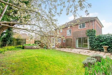 4 bedroom detached house for sale, Speen Place, Speen, Newbury, Berkshire, RG14