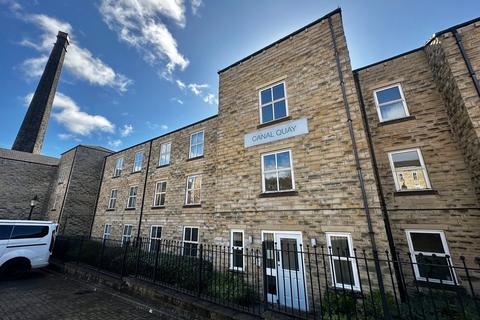 2 bedroom apartment to rent, Canal Quay, Britannia Wharf, Bingley, BD16
