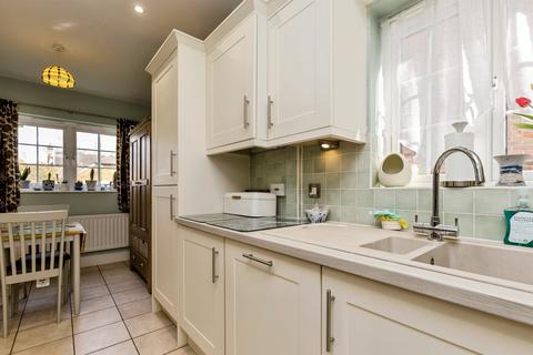 3 bedroom townhouse for sale, Maddox Drive, Crawley