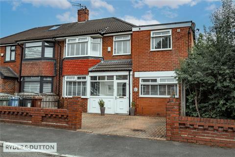 4 bedroom semi-detached house for sale, Ashton Crescent, Chadderton, Oldham, Greater Manchester, OL9