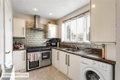 4 bedroom semi-detached house for sale, Ashton Crescent, Chadderton, Oldham, Greater Manchester, OL9